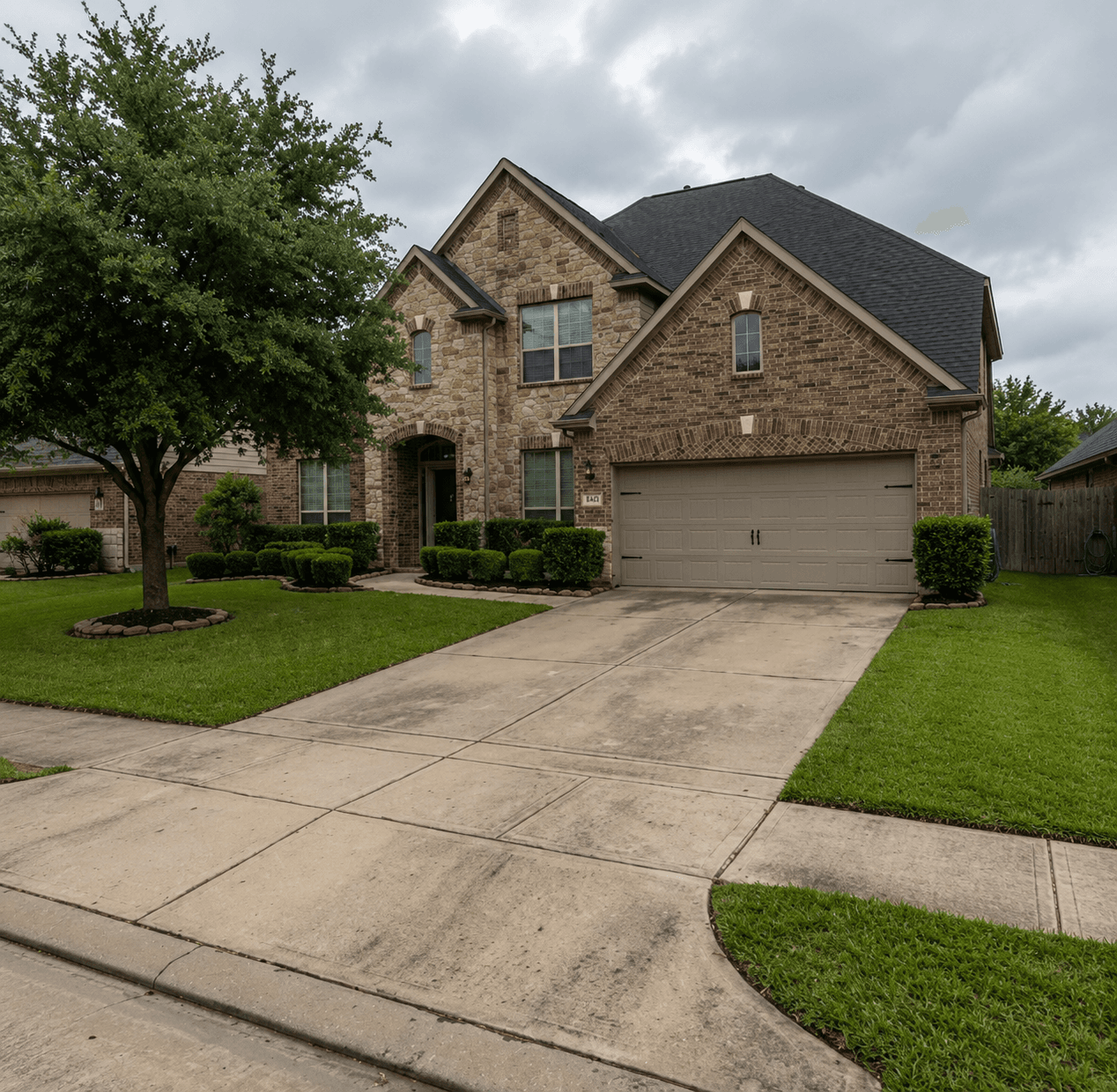 Driveway Cleaning before cleaning